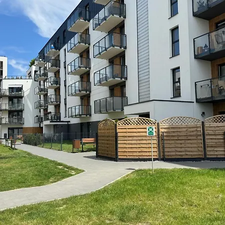 Grunwald - Ptasia 300m Od Stadionu * Познань